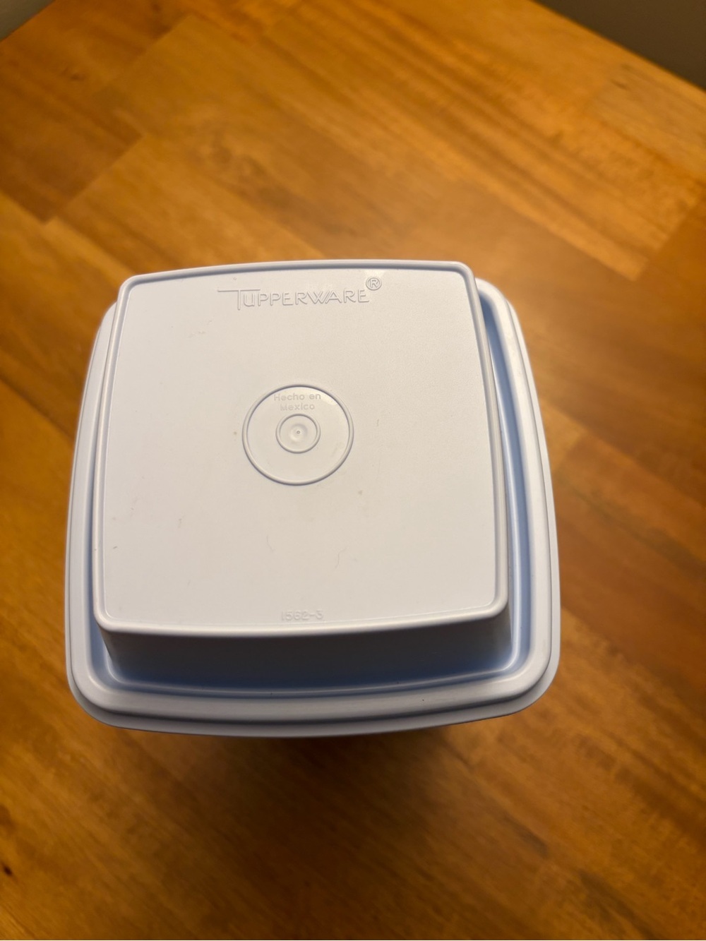 Tupperware Pickle Keeper - Like New - Picture 2 of 6